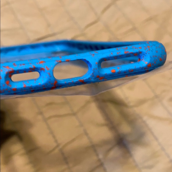 NWOT Otterbox Traction Series Case for iPhone XS Max - Picture 5 of 5